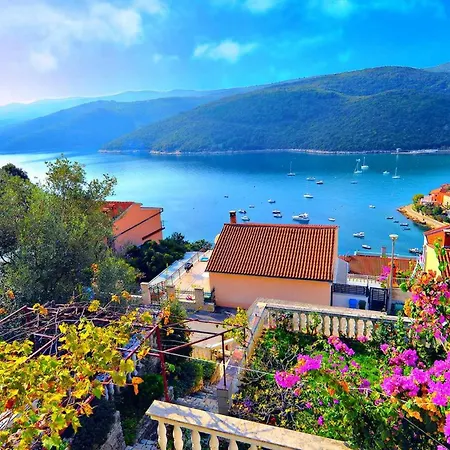 Near In 44660 Rabac