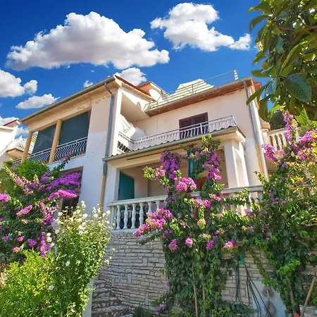 Near In 44660 Rabac
