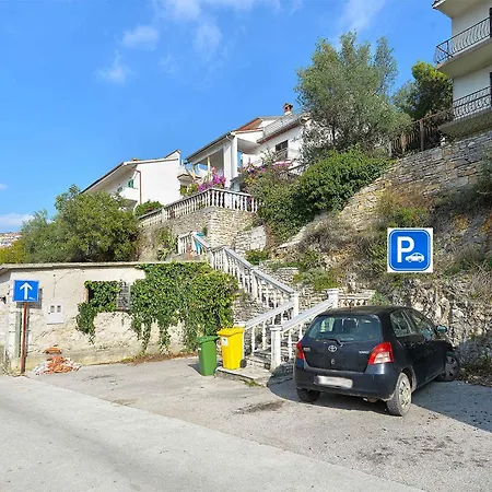 Near In 44660 Rabac